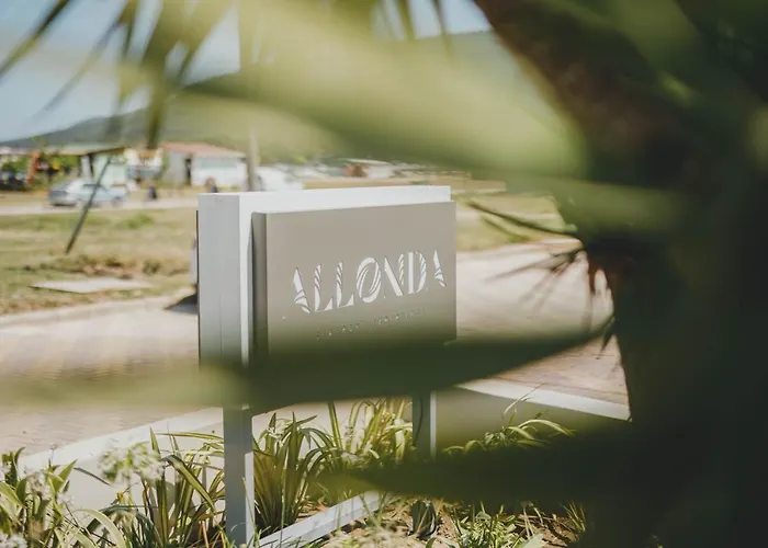 호텔 Allonda Seafront Experience *