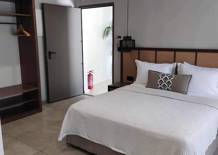 ホテル Allonda Seafront Experience スタブロス