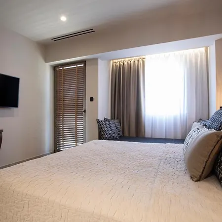 Allonda Seafront Experience ホテル スタブロス