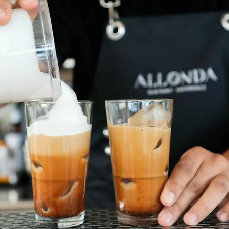 ホテル Allonda Seafront Experience *